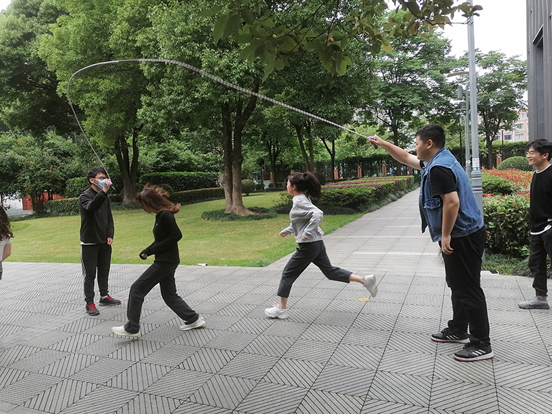 齊心協(xié)力做準(zhǔn)備 積極備戰(zhàn)運(yùn)動(dòng)會(huì)